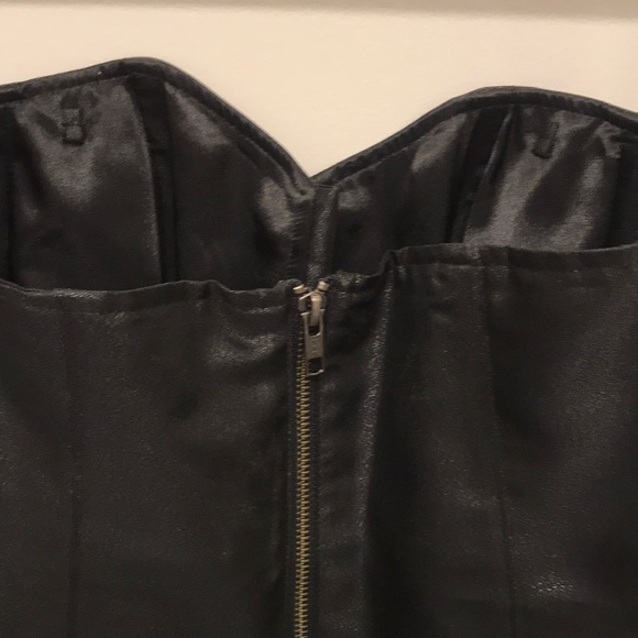 Bustier feather dress - amazing for New Years - Picture 5 of 5